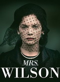 Mrs Wilson 1×01
